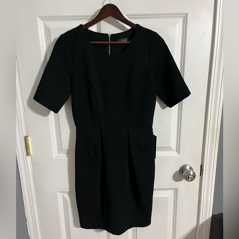 The Limited Black Dress Scoop Neck Short Sleeve